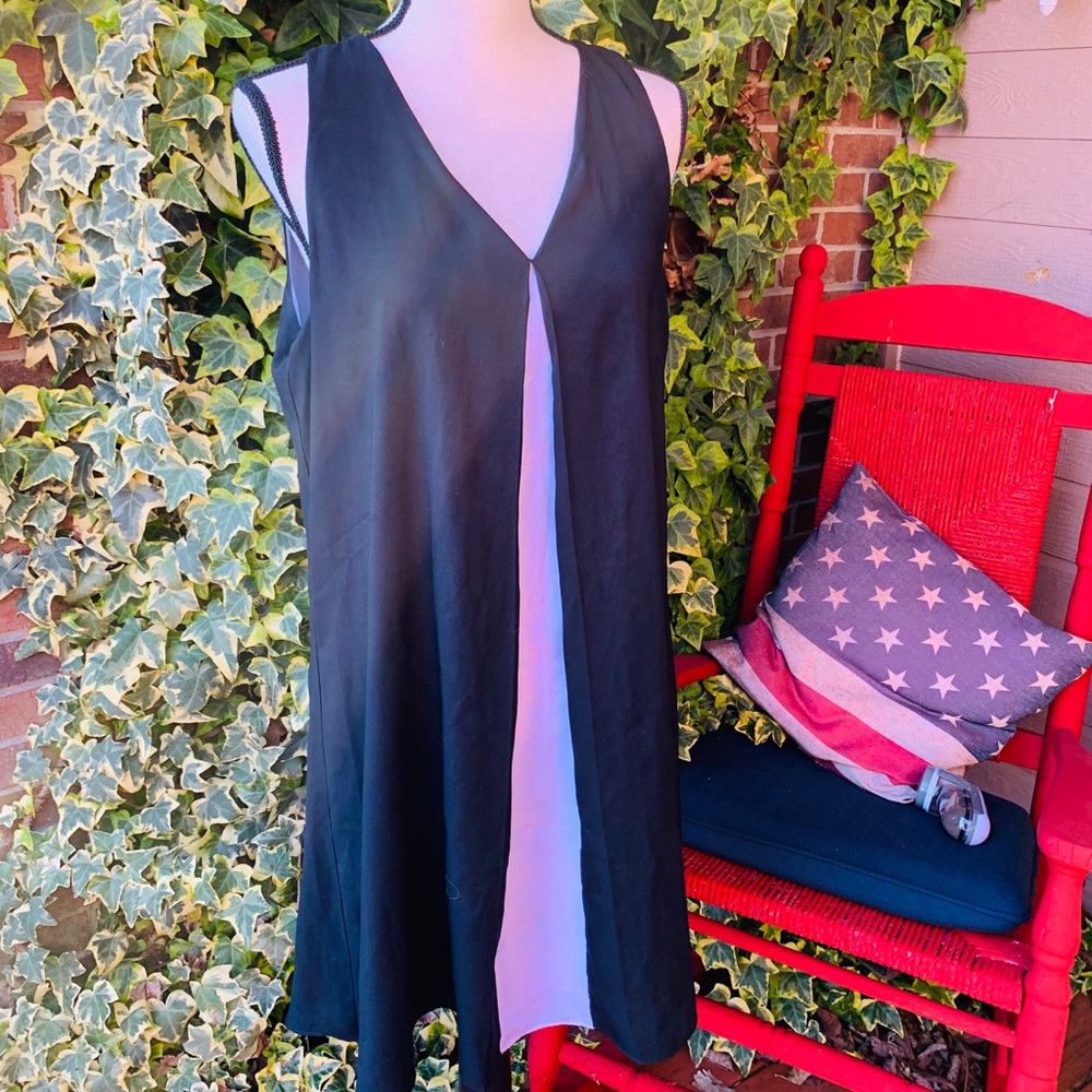 🧡50% off bundles! Kenneth Cole Black dress with white sheer inset
